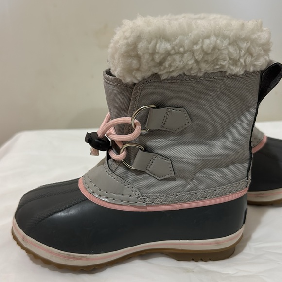 Sorel Kids Water proof Boots - Picture 5 of 12